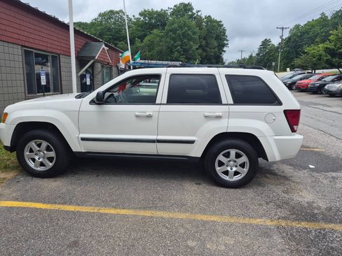 Used 2009 Jeep Grand Cherokee Laredo RWD image 5