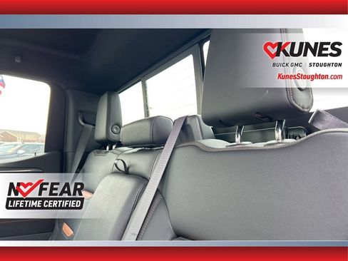Used 2023 GMC Sierra 1500 AT4 w/ AT4 Preferred Package image 41