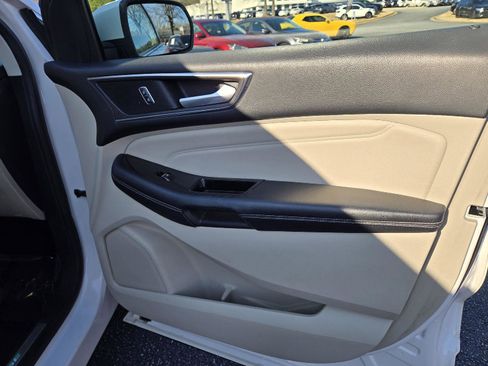 Used 2017 Ford Edge Titanium w/ Equipment Group 301A image 14