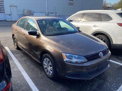 Used 2014 Volkswagen Jetta S image 1
