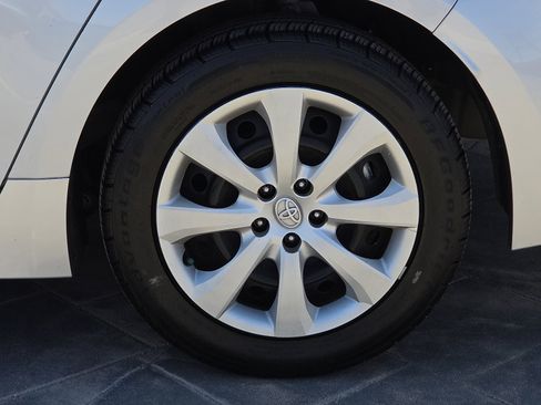 Used 2023 Toyota Corolla LE w/ Carpet Mat Package (TMS) image 5