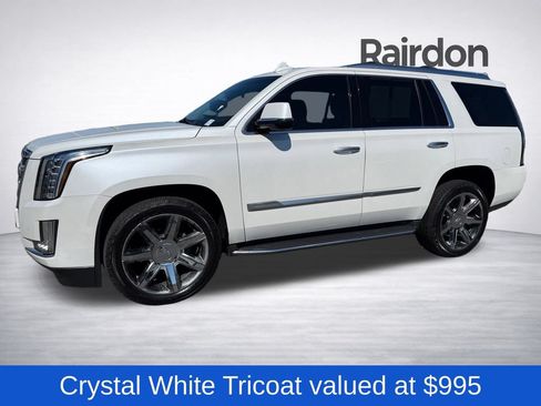 Used 2016 Cadillac Escalade Luxury AWD/4WD image 3