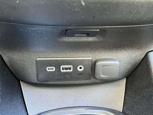 Used 2022 Chevrolet Malibu LT image 27