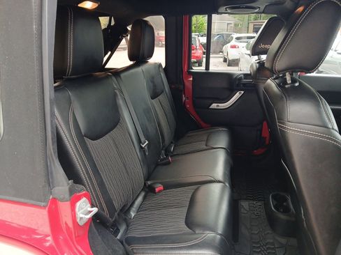 Used 2014 Jeep Wrangler Unlimited Sport image 13