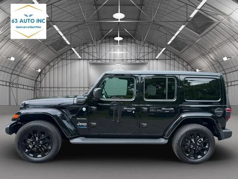Used 2021 Jeep Wrangler Unlimited Sahara w/ Cold Weather Group AWD/4WD image 2