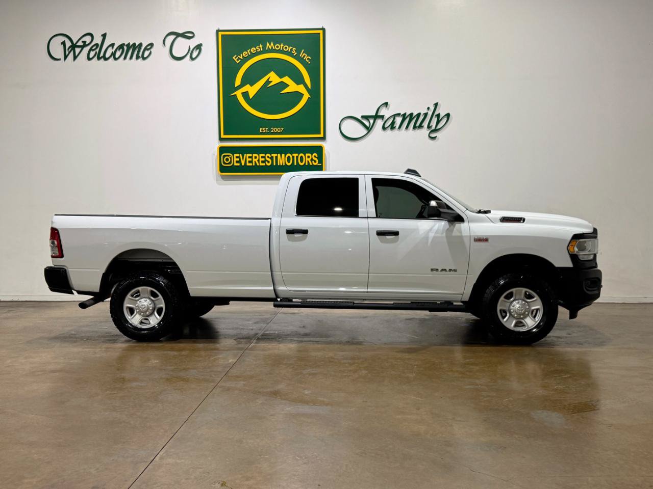 Used 2022 RAM 2500 Tradesman AWD/4WD image 9