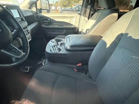 Used 2024 RAM 3500 Tradesman w/ Chrome Appearance Group image 10