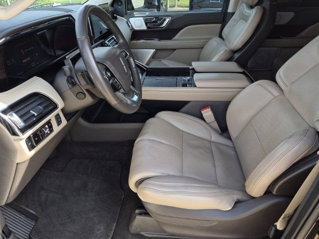 Used 2024 Lincoln Navigator Reserve AWD/4WD image 15