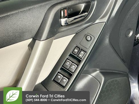Used 2018 Subaru Forester 2.5i Limited AWD/4WD image 12