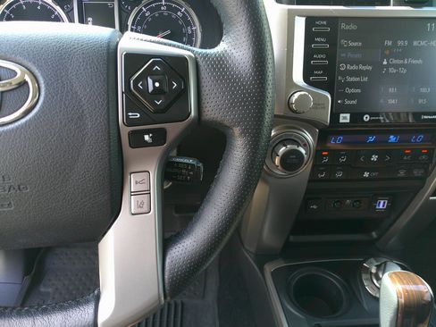 Used 2023 Toyota 4Runner Limited image 21