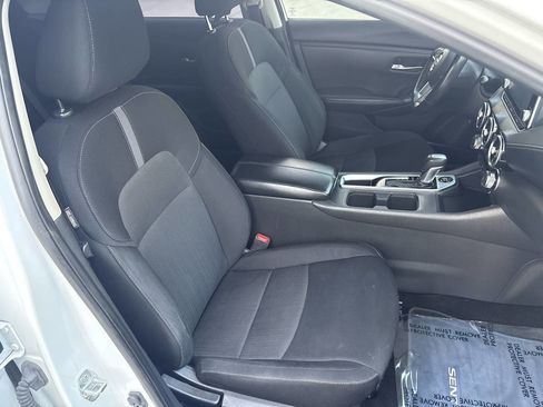 Used 2022 Nissan Sentra SV w/ Trunk Package image 16