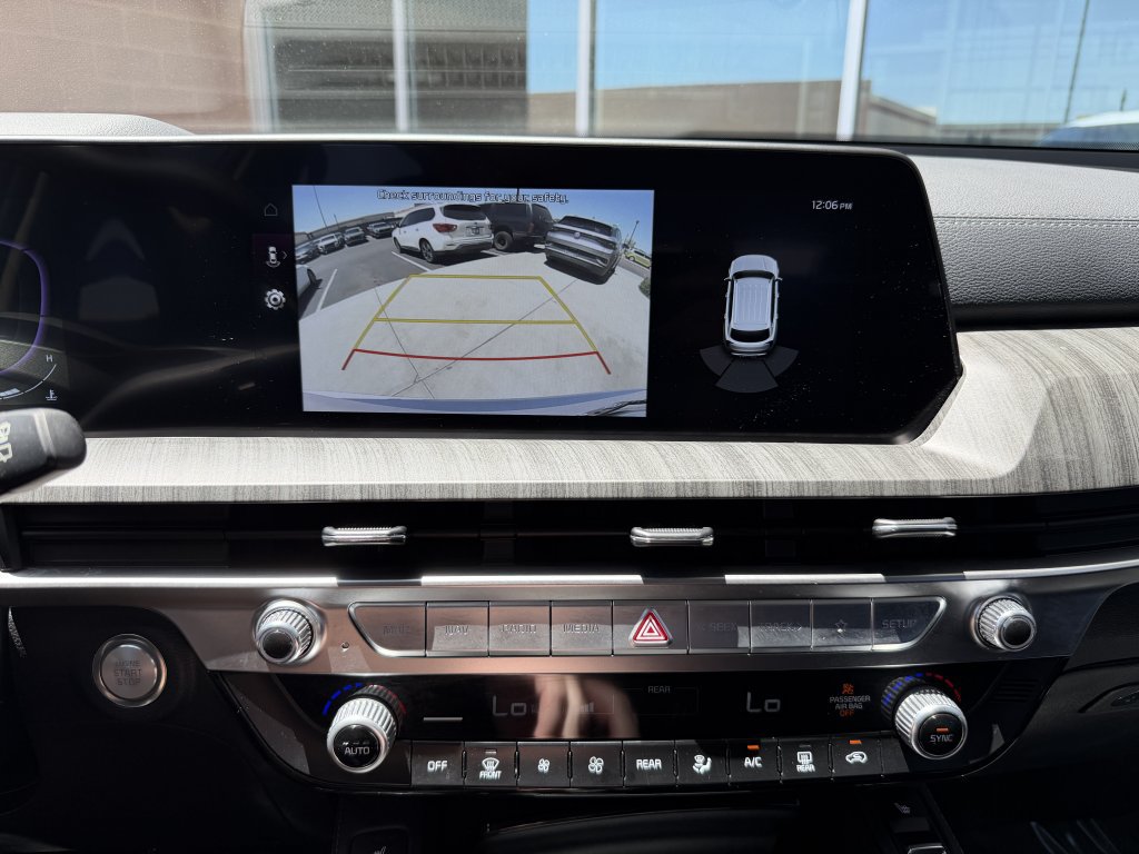 Used 2025 Kia Telluride EX w/ EX Captain's Chair Package FWD image 19