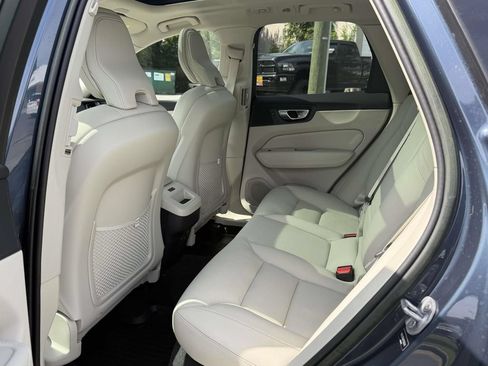 Used 2023 Volvo XC60 B5 Plus w/ Climate Package AWD/4WD image 15