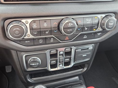 New 2025 Jeep Wrangler Unlimited Sport image 18