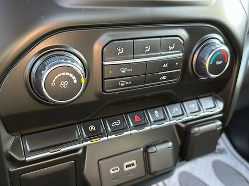 Used 2021 Chevrolet Silverado 1500 W/T w/ WT Value Package image 24