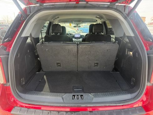 Used 2020 Ford Explorer XLT w/ Equipment Group 202A image 33