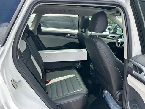 New 2026 Volkswagen Taos SEL AWD/4WD image 47