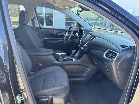 Used 2018 Chevrolet Equinox LT image 29