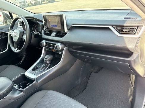 Used 2025 Toyota RAV4 XLE image 22