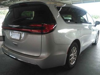 Used 2024 Chrysler Pacifica Touring-L FWD video 3