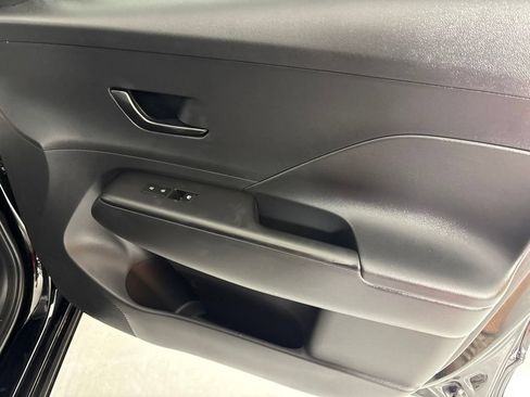 Used 2024 Hyundai Kona SEL FWD image 13