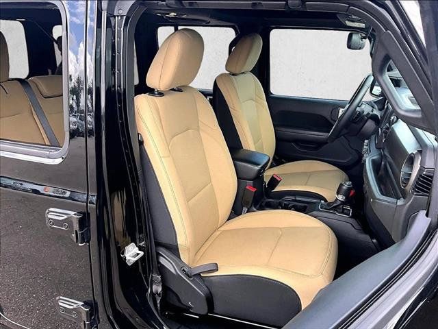Used 2019 Jeep Wrangler Unlimited Sport S AWD/4WD image 9