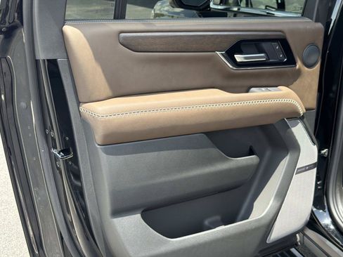 New 2026 GMC Yukon XL Denali Ultimate AWD/4WD image 11
