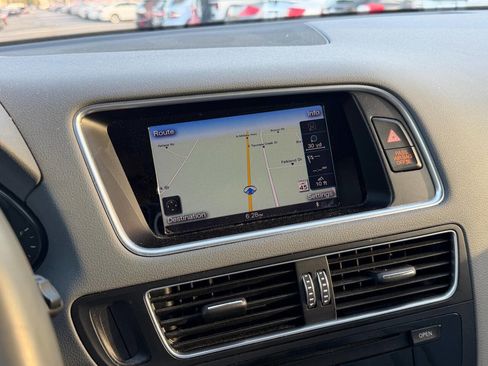 Used 2017 Audi Q5 2.0T Premium Plus w/ Technology Package image 23