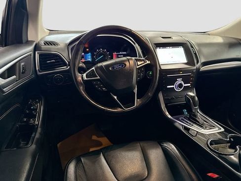 Used 2017 Ford Edge Titanium w/ Technology Package image 23