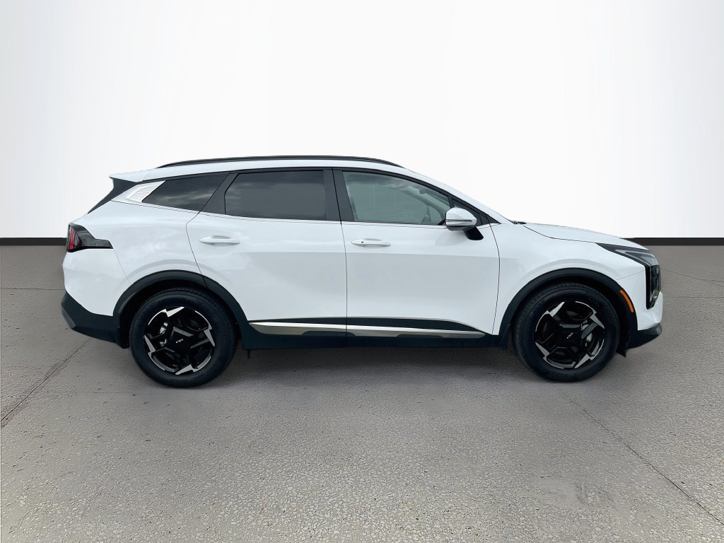 Used 2026 Kia Sportage EX w/ EX Panorama Roof Package FWD image 8