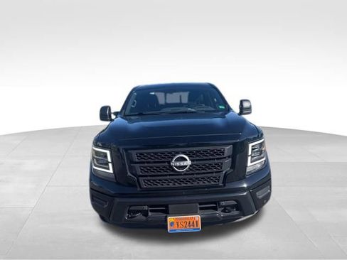 Used 2023 Nissan Titan SV w/ SV Convenience Package AWD/4WD image 10