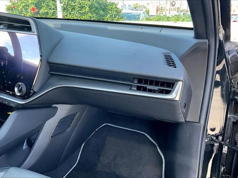 Used 2024 Lexus RZ 300e Premium image 18