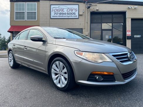 Used 2010 Volkswagen CC Sport FWD image 34