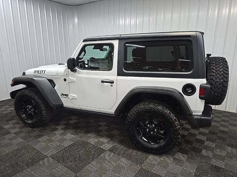 Used 2024 Jeep Wrangler Sport AWD/4WD image 4