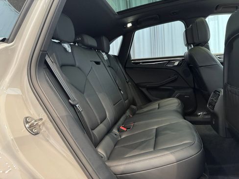 Certified 2025 Porsche Macan Turbo image 24