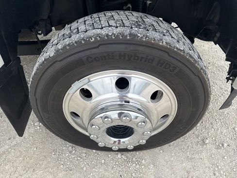 Used 2023 Ford F450 Limited w/ FX4 Off-Road Package image 43