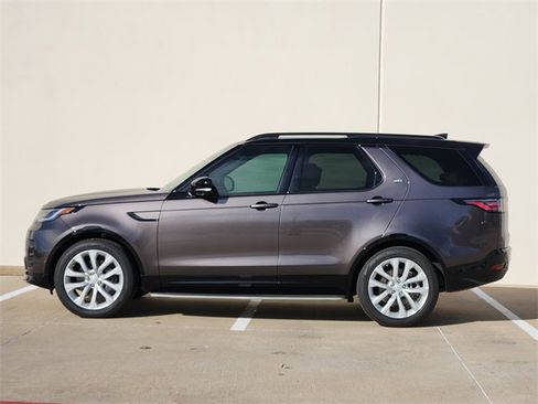 Used 2024 Land Rover Discovery Dynamic SE image 4