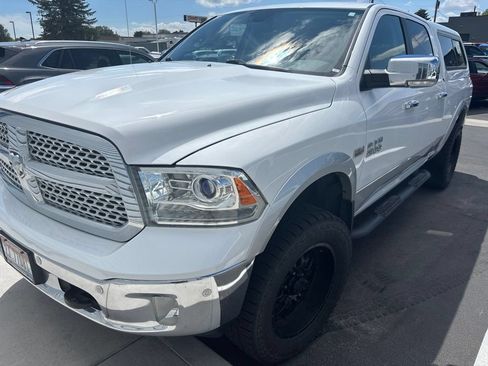 Used 2016 RAM 1500 Laramie w/ Convenience Group AWD/4WD image 2