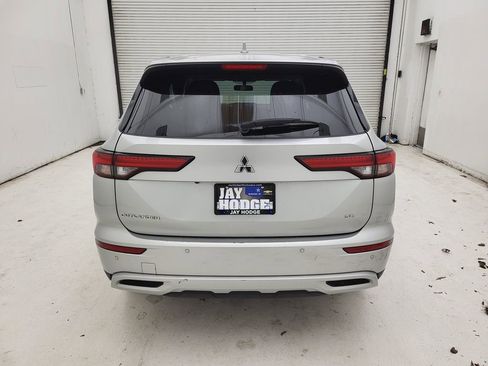 Used 2024 Mitsubishi Outlander FWD image 15