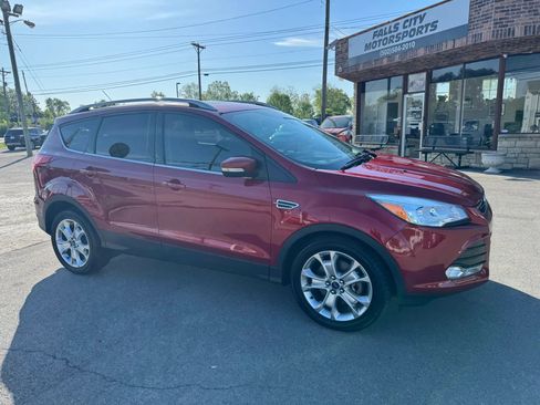 Used 2015 Ford Escape Titanium FWD image 19