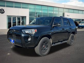 Used 2023 Toyota 4Runner SR5 Premium w/ Moonroof Package AWD/4WD video 1