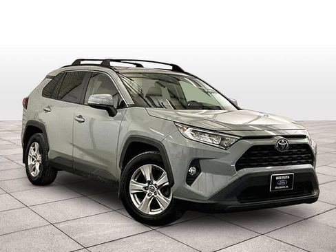Used 2019 Toyota RAV4 XLE w/ Convenience Package AWD/4WD image 3