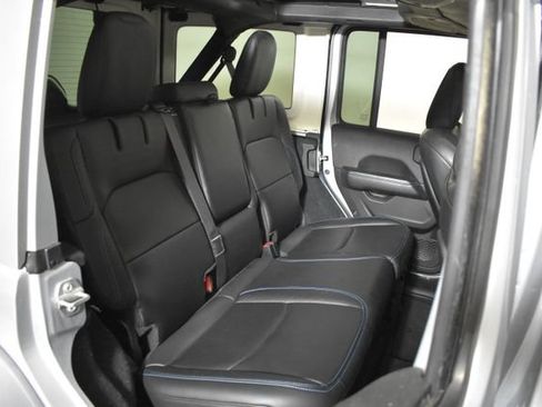 Used 2024 Jeep Wrangler High Altitude AWD/4WD image 33
