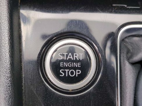 Used 2024 Nissan Kicks SR FWD image 16