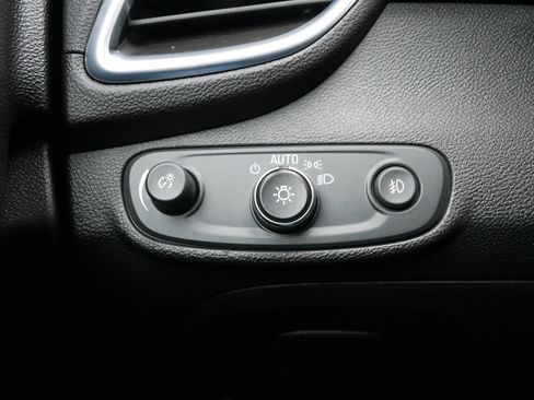 Used 2019 Chevrolet Trax Premier image 26