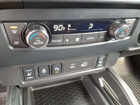 Used 2022 Nissan Frontier PRO-4X w/ Pro-4X Premium Package image 24