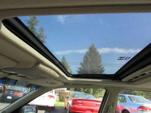 Used 2000 INFINITI G20 image 13