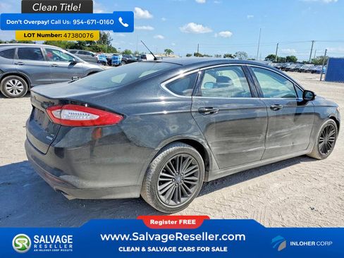 Used 2014 Ford Fusion SE w/ Equipment Group 202A FWD image 4
