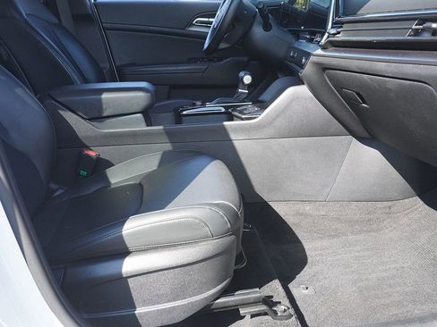 Used 2023 Kia Sportage EX FWD image 25