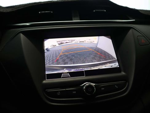 Used 2023 Chevrolet TrailBlazer LT FWD image 12
